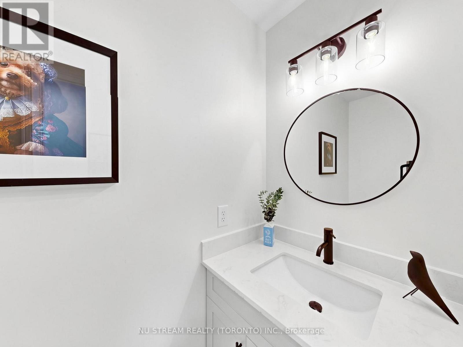 157 Bilbrough Street, Aurora, Ontario  L4G 7X1 - Photo 10 - N13722684