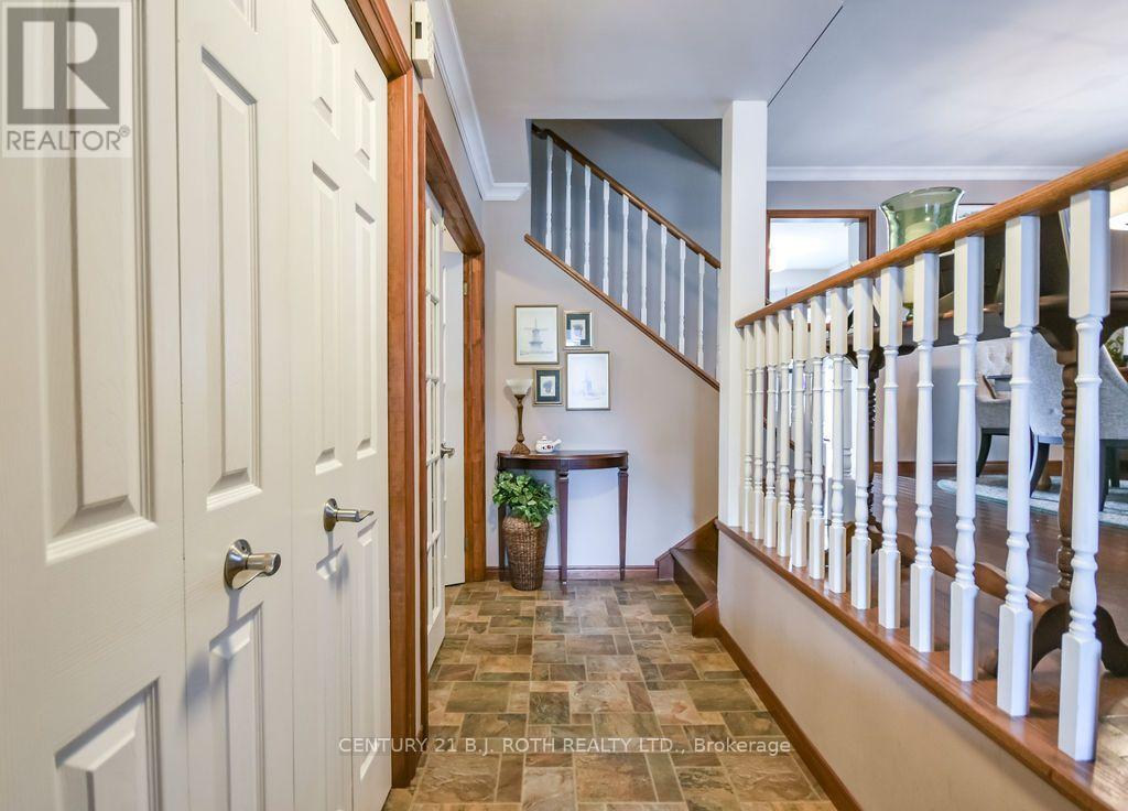 377 Mary Street, Orillia, Ontario  L3V 3G2 - Photo 5 - S13722600
