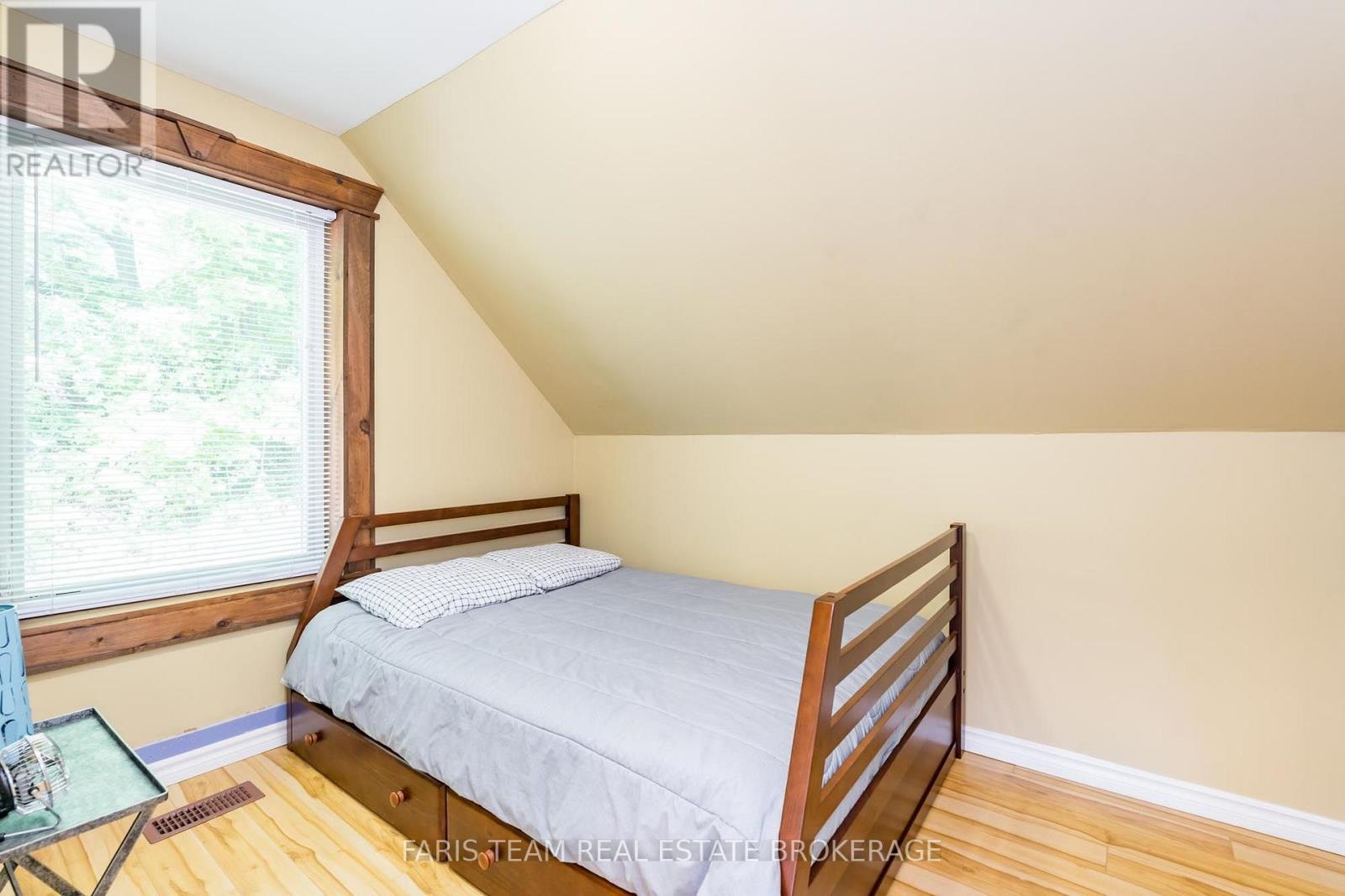 375 Champlain Road, Penetanguishene, Ontario  L9M 1S3 - Photo 20 - S13722636