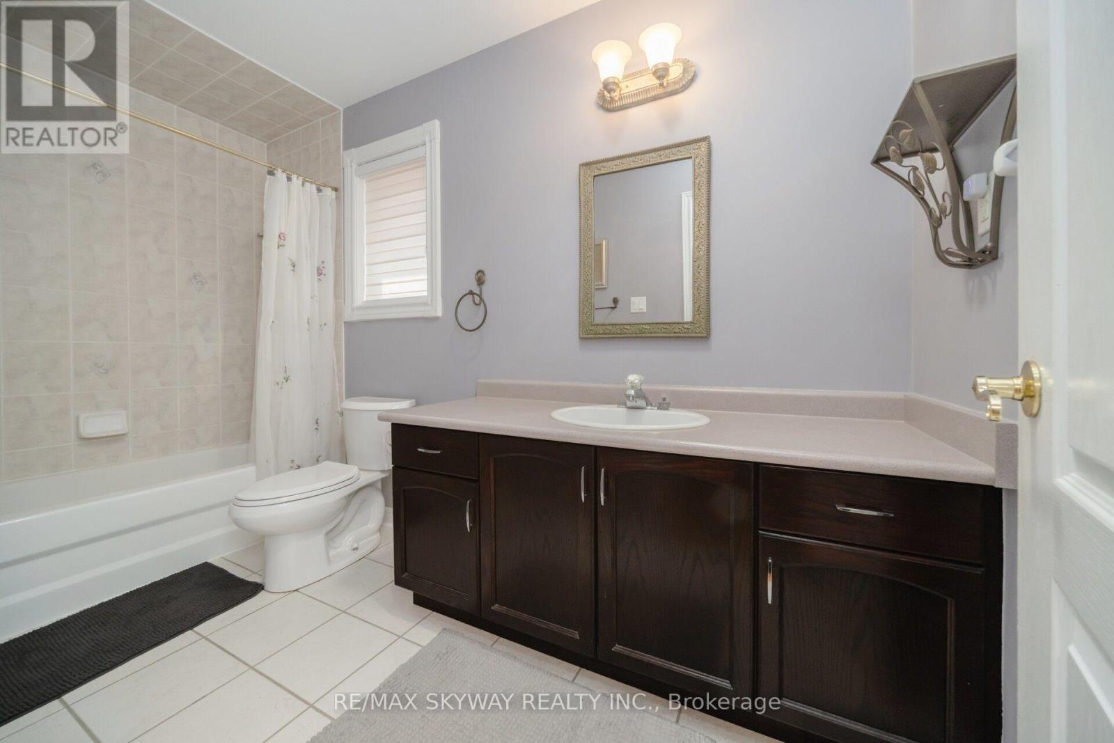 25 Woodcreek Drive, Brampton, Ontario  L6Z 4V5 - Photo 28 - W13722506