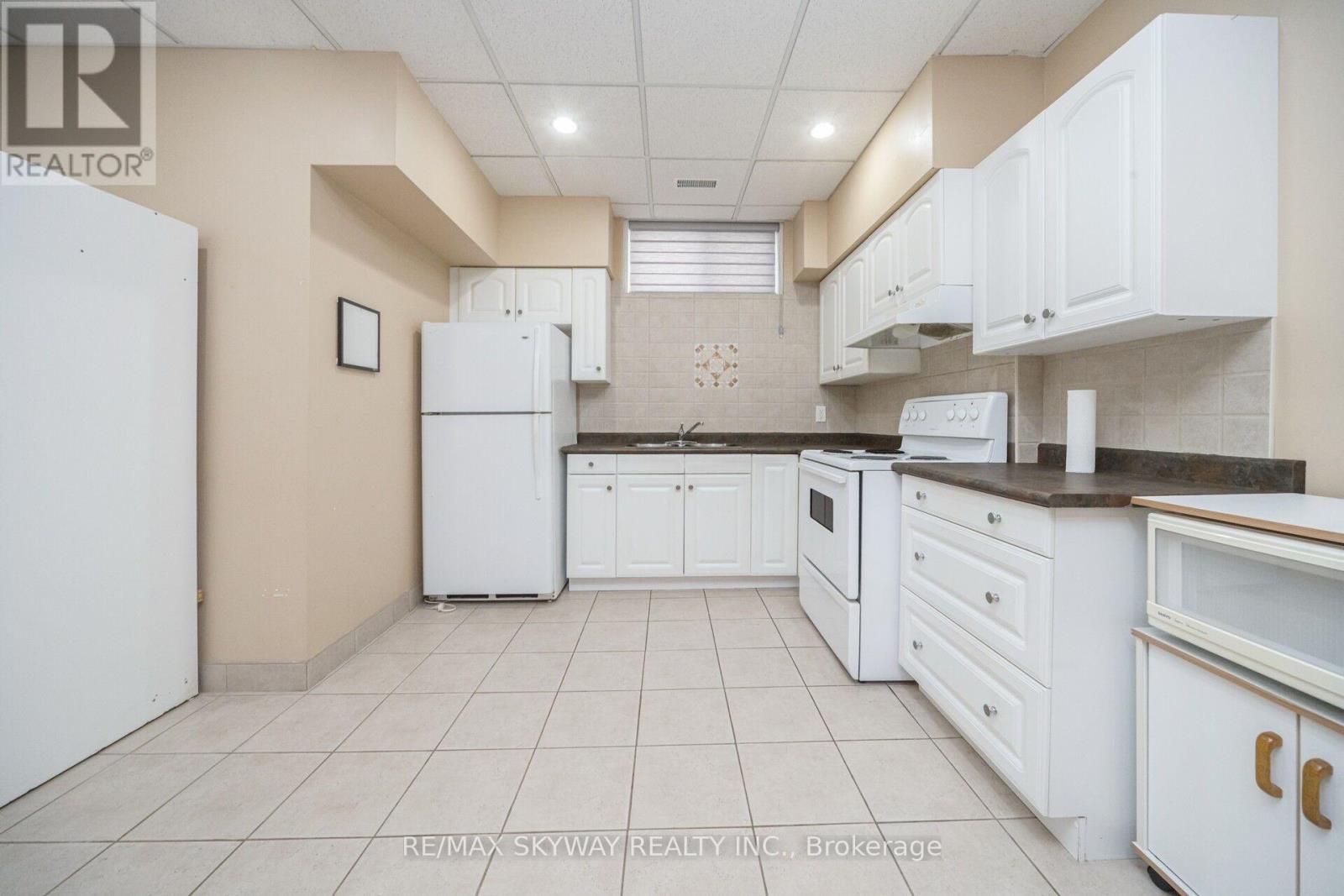 25 Woodcreek Drive, Brampton, Ontario  L6Z 4V5 - Photo 37 - W13722506