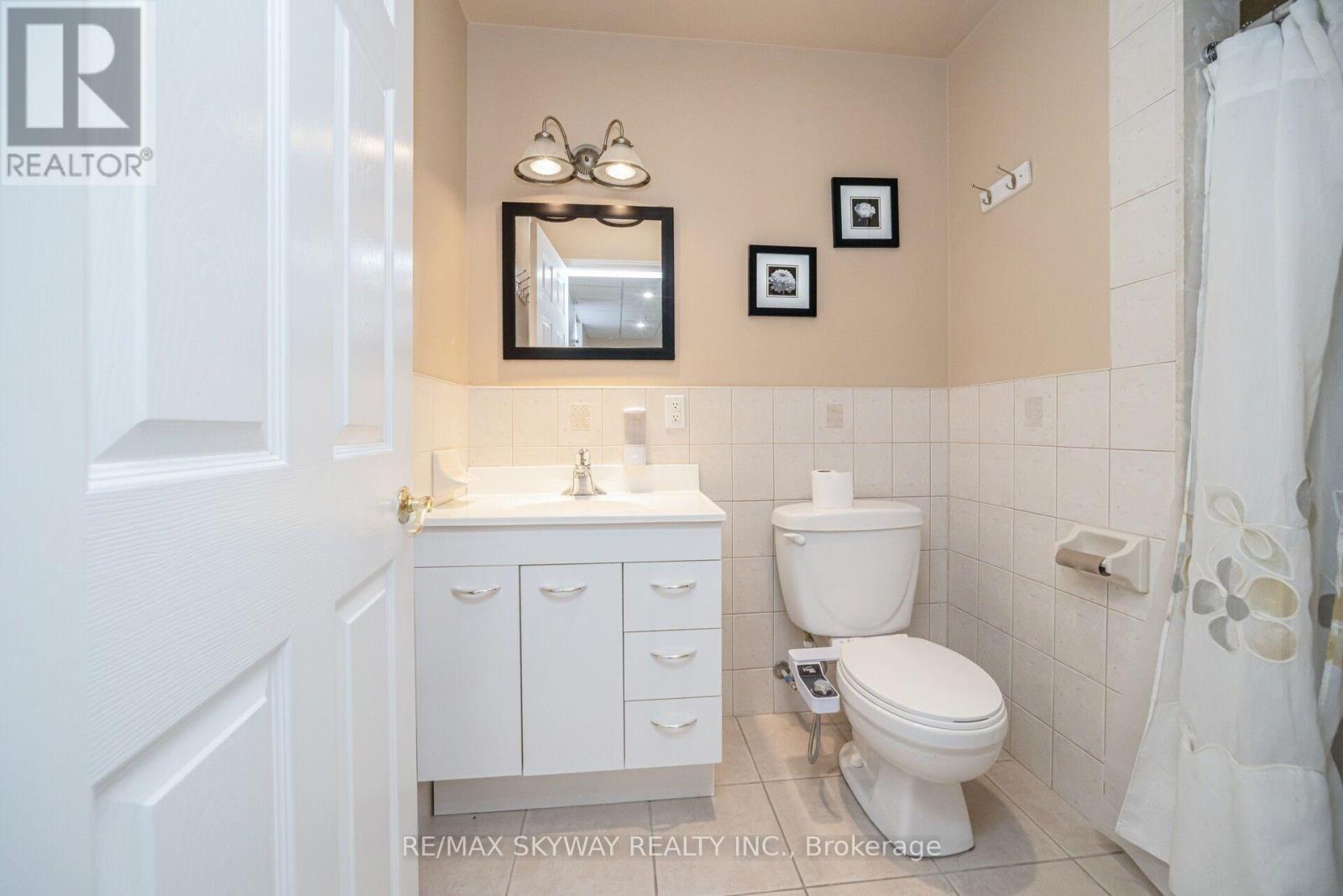 25 Woodcreek Drive, Brampton, Ontario  L6Z 4V5 - Photo 40 - W13722506