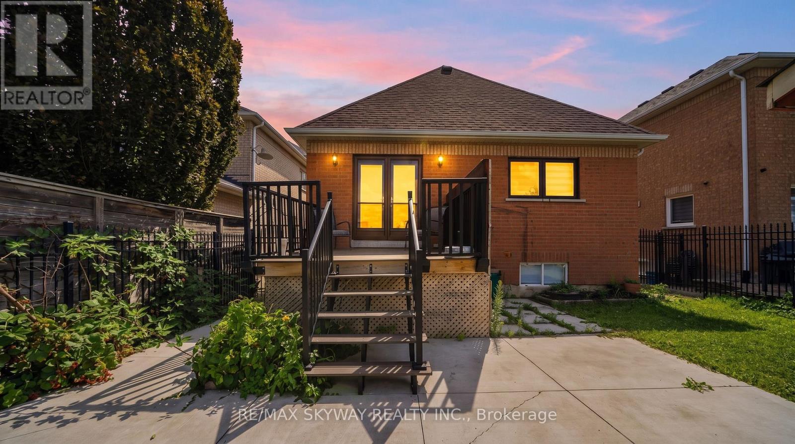 25 Woodcreek Drive, Brampton, Ontario  L6Z 4V5 - Photo 49 - W13722506