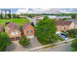 25 WOODCREEK DRIVE, Brampton, Ontario