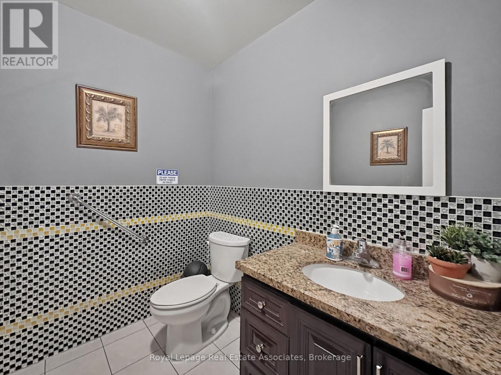 1850 Dundas Street, Mississauga, Ontario  L4X 1L9 - Photo 13 - W13722548