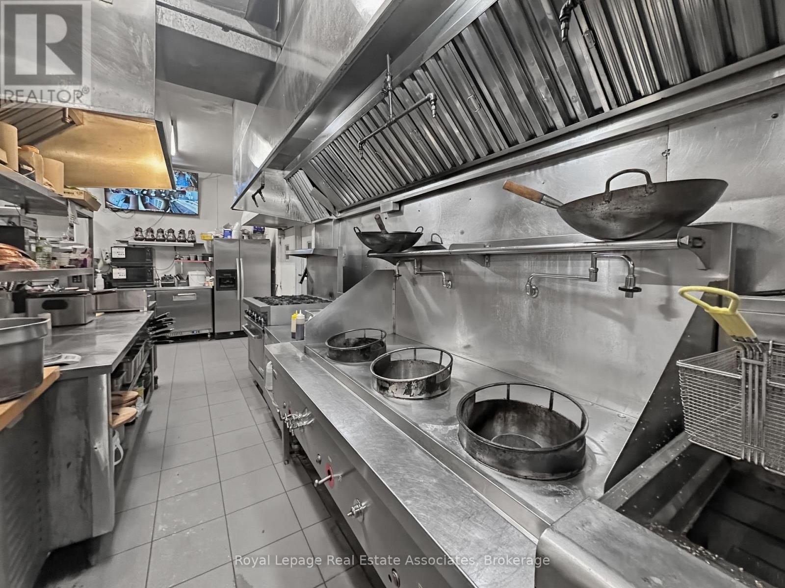 1850 Dundas Street, Mississauga, Ontario  L4X 1L9 - Photo 15 - W13722548