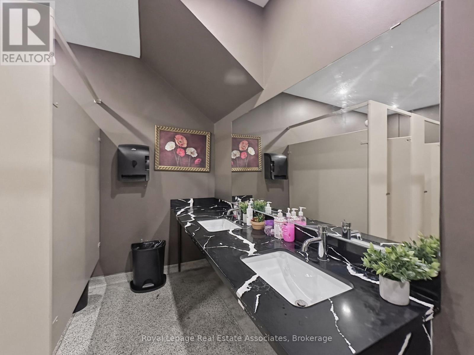 1850 Dundas Street, Mississauga, Ontario  L4X 1L9 - Photo 21 - W13722548