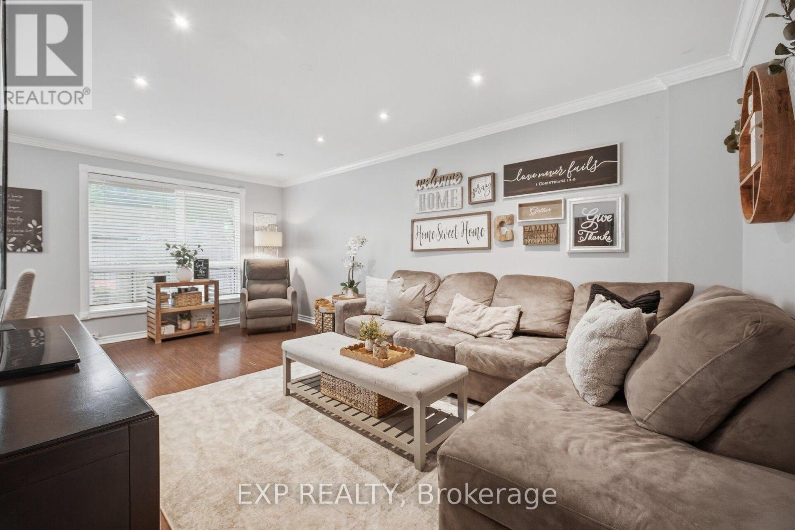 14 Royal Palm Drive, Brampton, Ontario  L6Z 1P5 - Photo 8 - W13722556