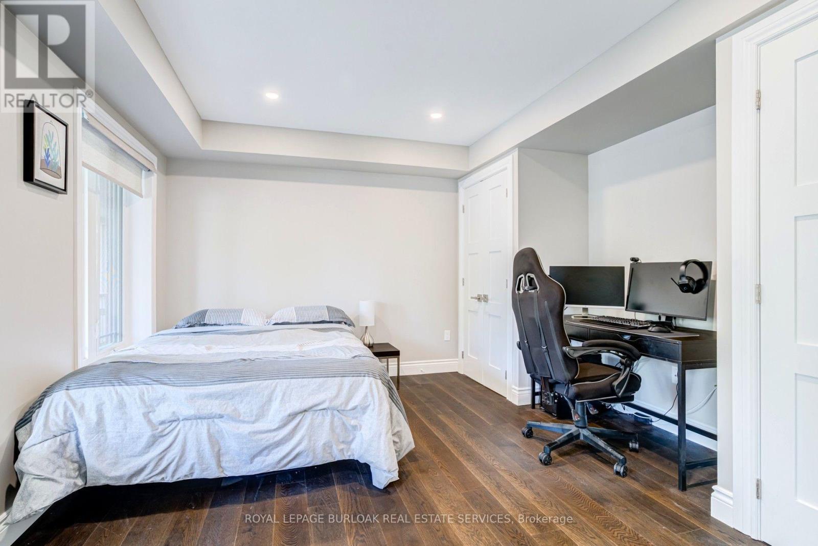 3202 Munson Crescent, Burlington, Ontario  L7L 3B9 - Photo 4 - W13722574