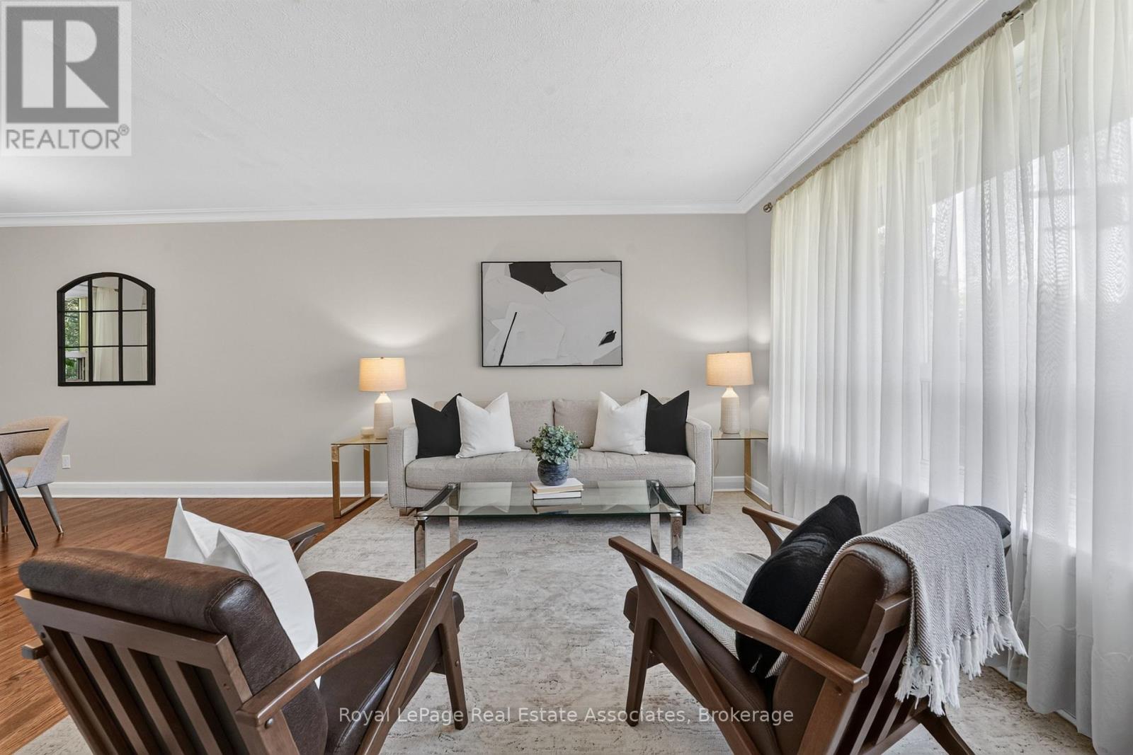 7 Greening Crescent, Toronto, Ontario  M9A 1N9 - Photo 6 - W13722596