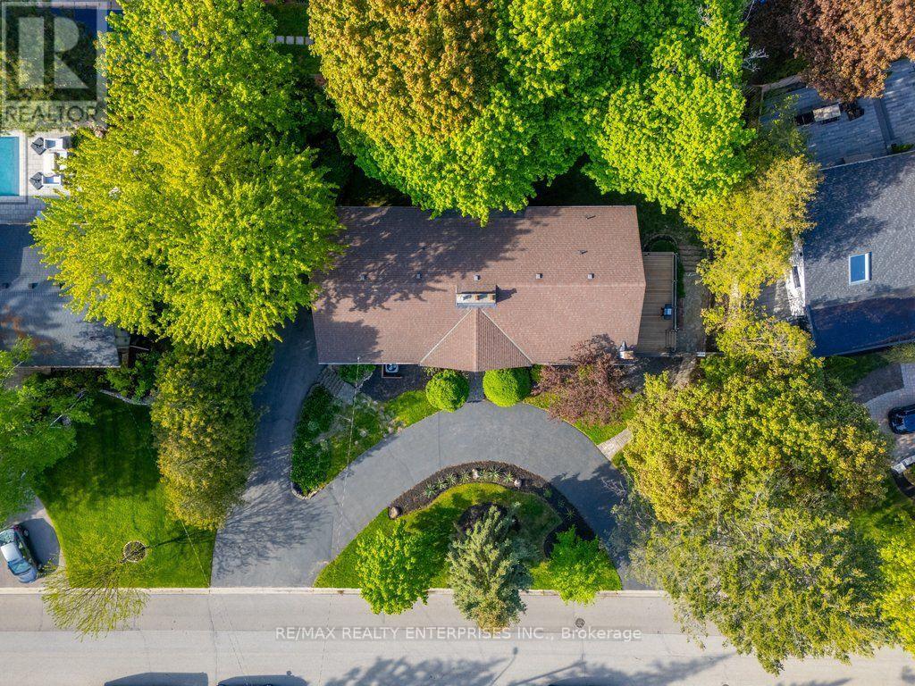 625 SIR RICHARDS ROAD Mississauga (Erindale) Ontario Canada L5C1A3 5