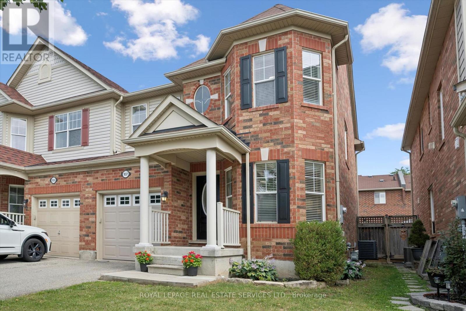 937 Vickerman Way, Milton, Ontario  L9T 0K5 - Photo 2 - W13722652