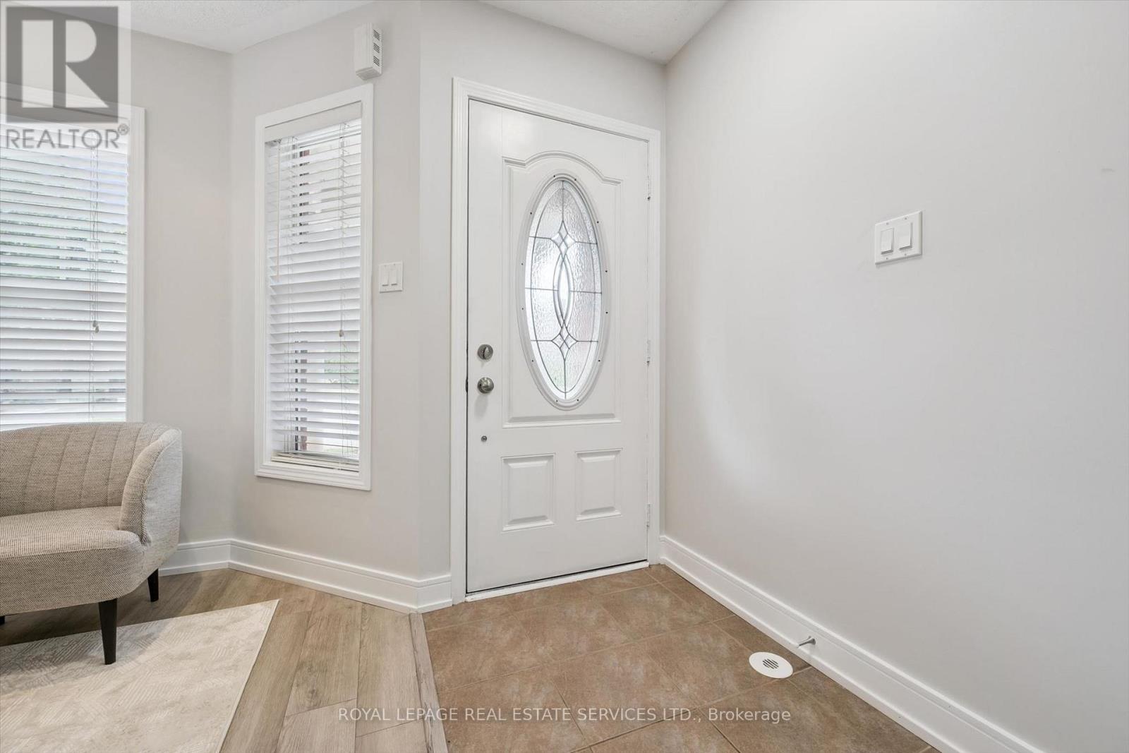 937 Vickerman Way, Milton, Ontario  L9T 0K5 - Photo 5 - W13722652