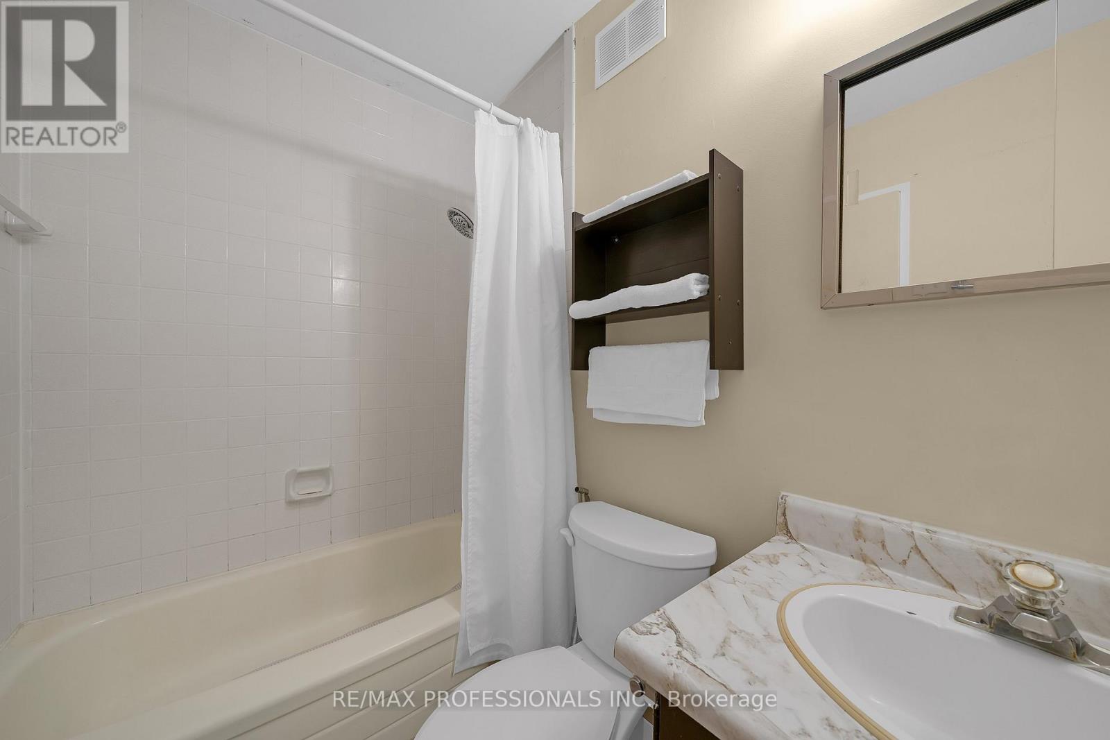 116 - 2001 Bonnymede Drive, Mississauga, Ontario  L5J 4H8 - Photo 10 - W13722708