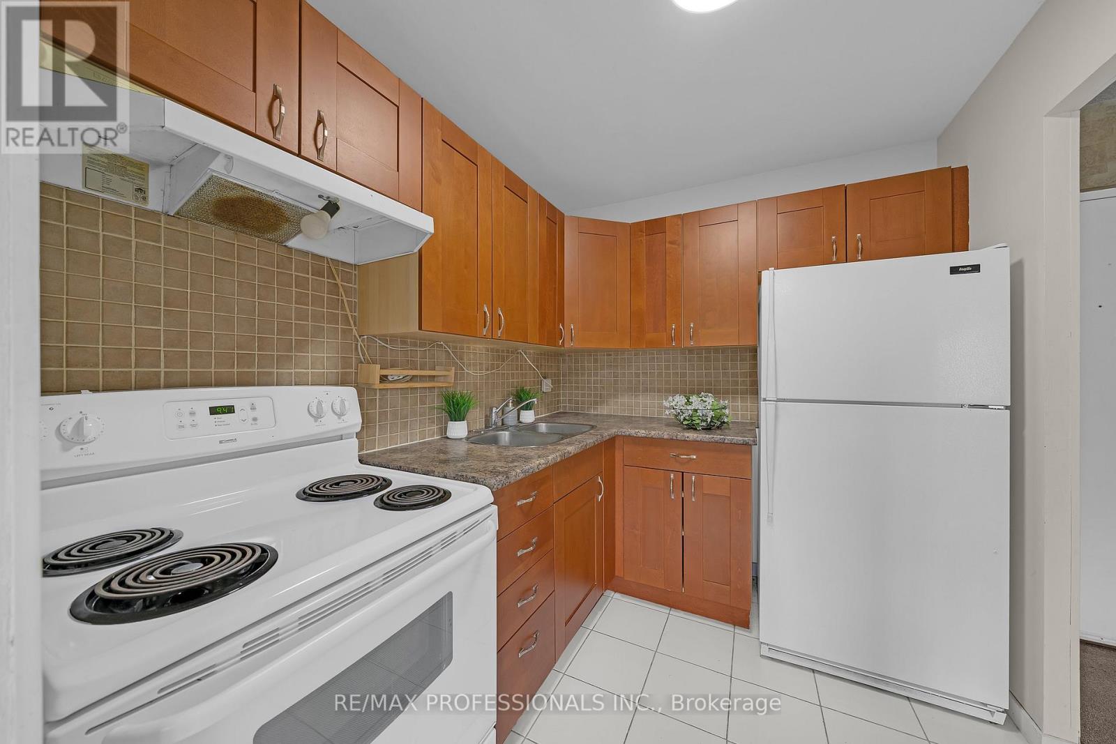 116 - 2001 Bonnymede Drive, Mississauga, Ontario  L5J 4H8 - Photo 16 - W13722708