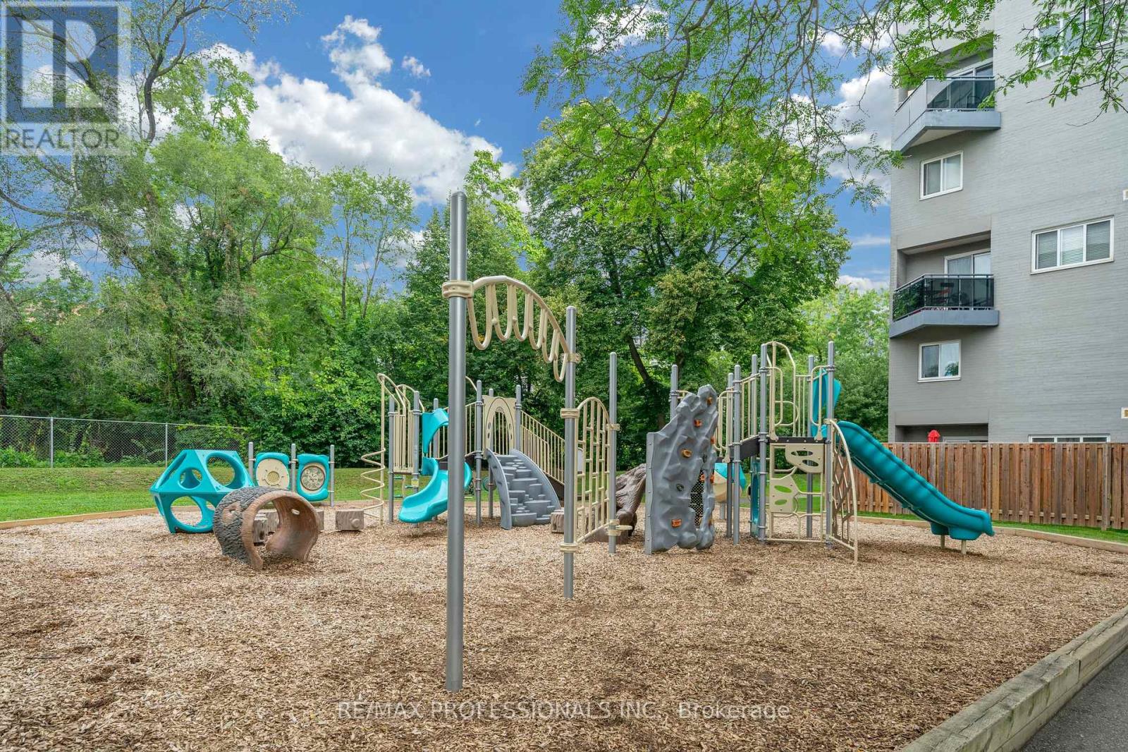 116 - 2001 Bonnymede Drive, Mississauga, Ontario  L5J 4H8 - Photo 19 - W13722708