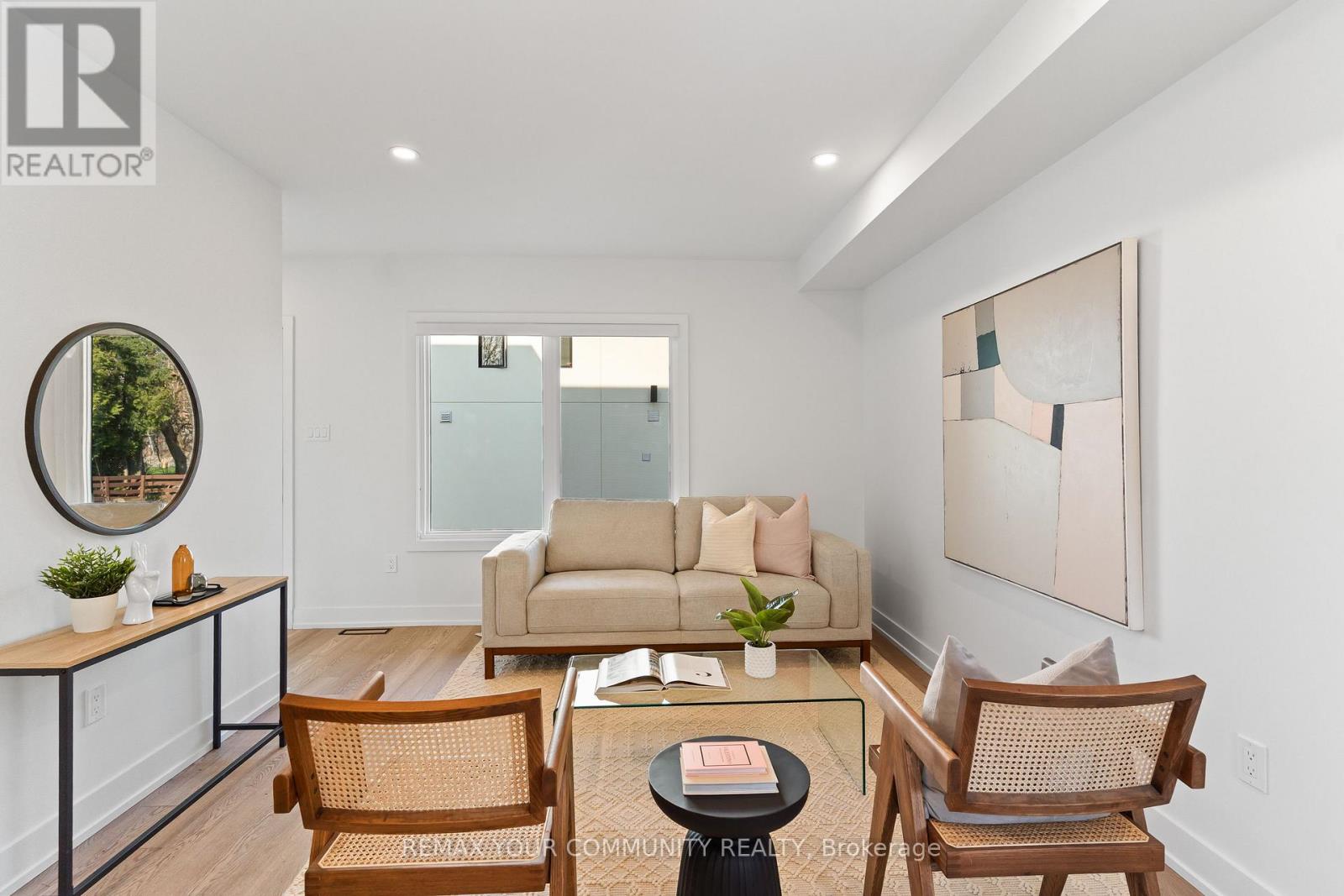 1 - 15 Acorn Avenue, Toronto, Ontario  M9B 3P7 - Photo 5 - W13722718