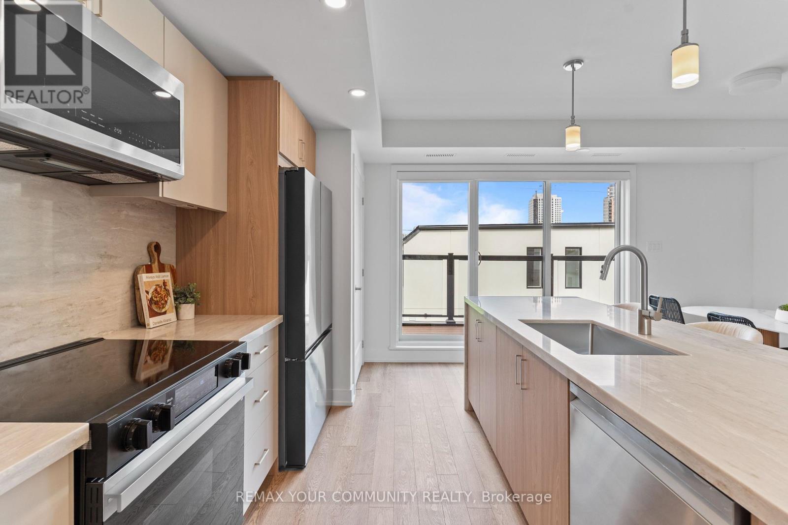 3 - 15 Acorn Avenue, Toronto, Ontario  M9B 3P7 - Photo 11 - W13722724