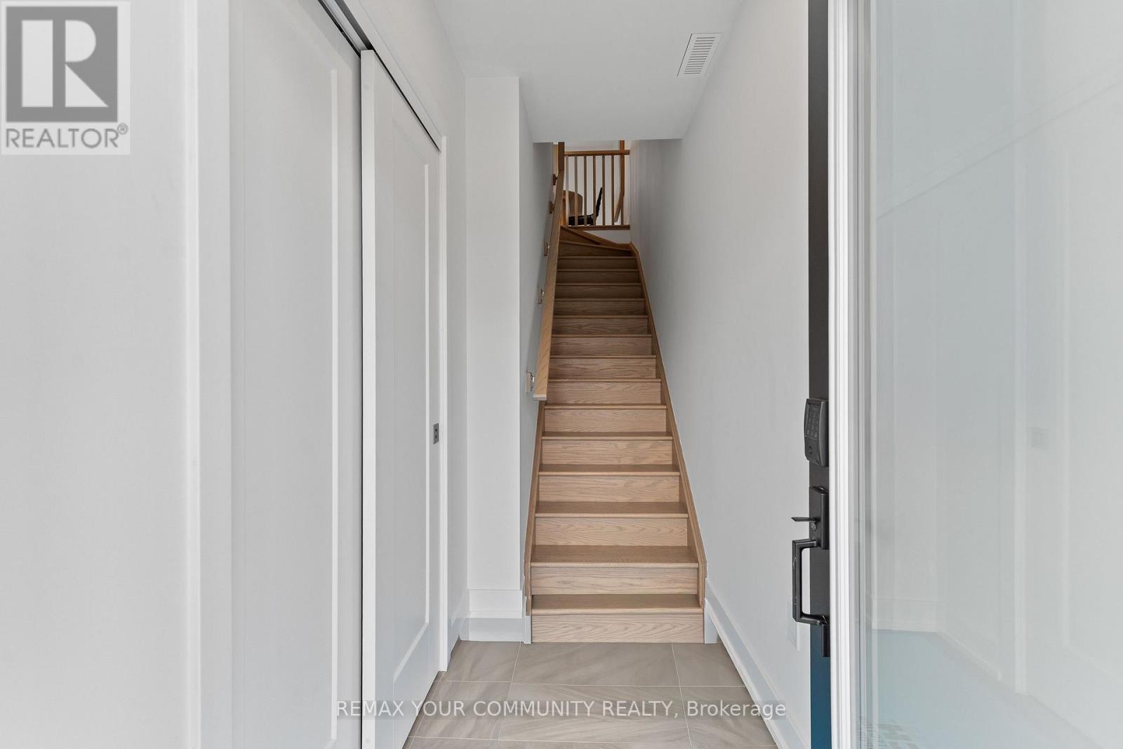 3 - 15 Acorn Avenue, Toronto, Ontario  M9B 3P7 - Photo 2 - W13722724