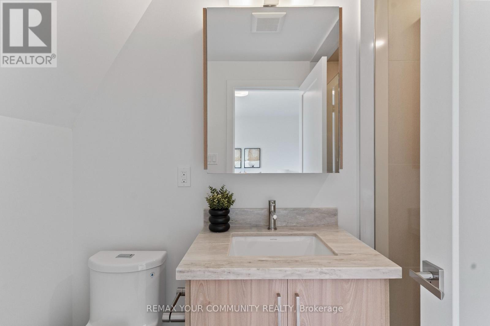 3 - 15 Acorn Avenue, Toronto, Ontario  M9B 3P7 - Photo 31 - W13722724