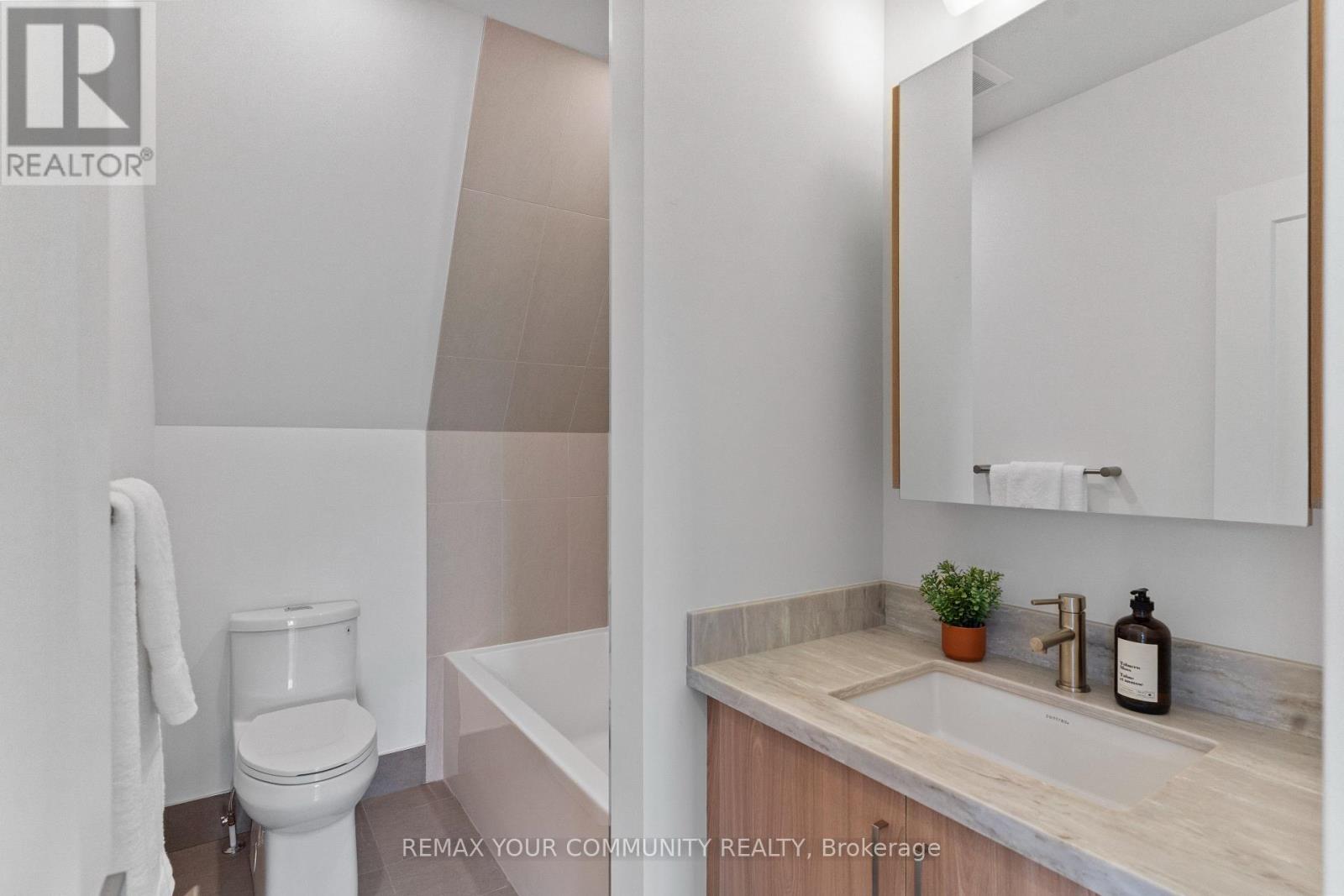 3 - 15 Acorn Avenue, Toronto, Ontario  M9B 3P7 - Photo 40 - W13722724