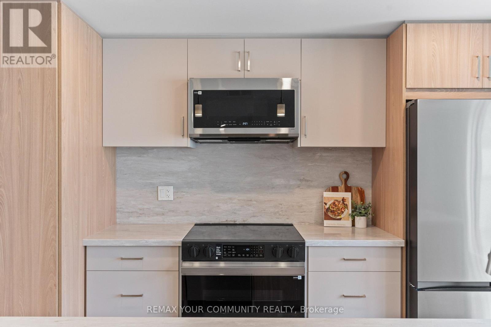 3 - 15 Acorn Avenue, Toronto, Ontario  M9B 3P7 - Photo 9 - W13722724