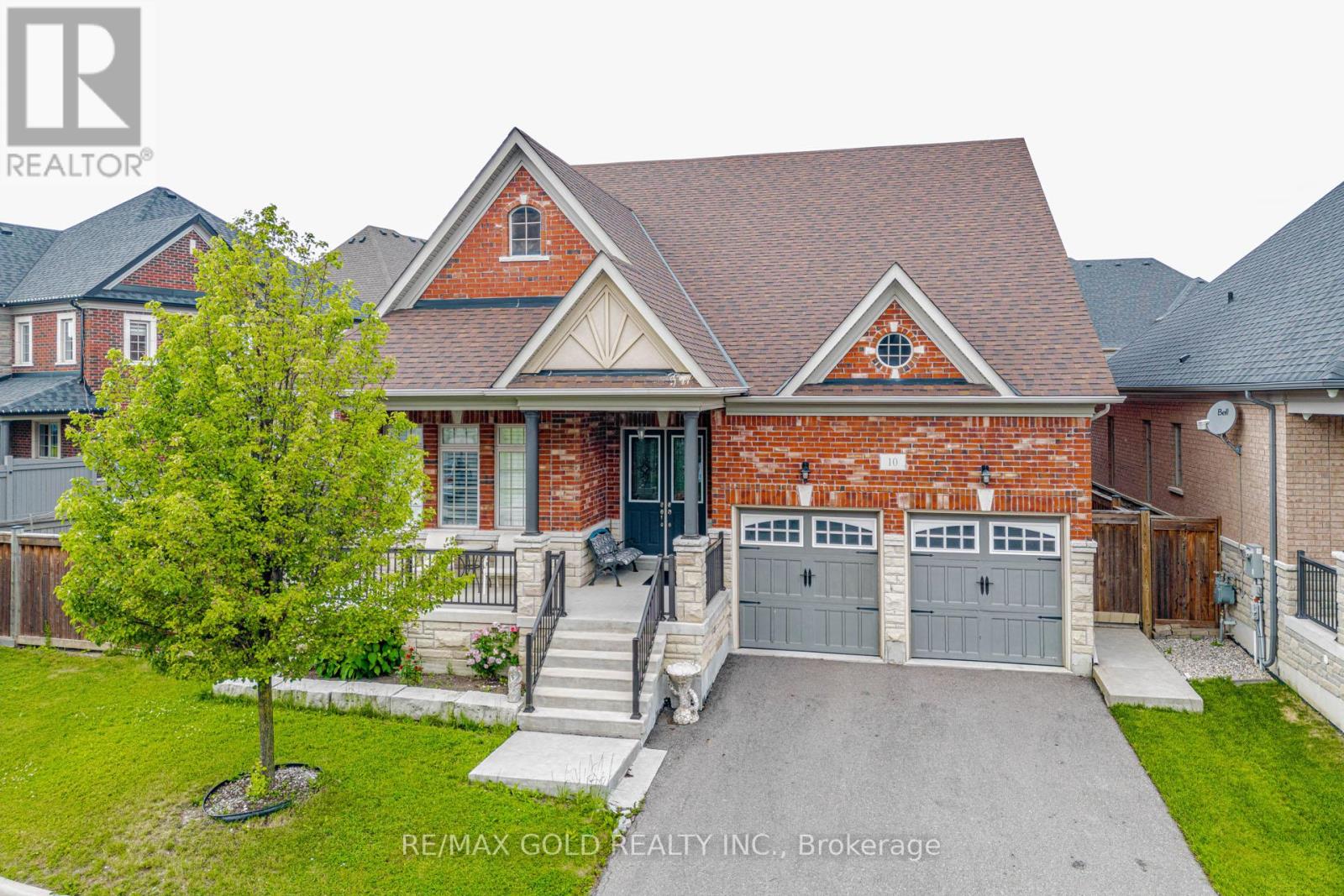 10 Falkland Road, Brampton, Ontario  L6P 4C3 - Photo 1 - W13722726