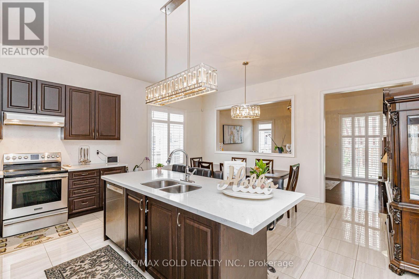10 Falkland Road, Brampton, Ontario  L6P 4C3 - Photo 14 - W13722726