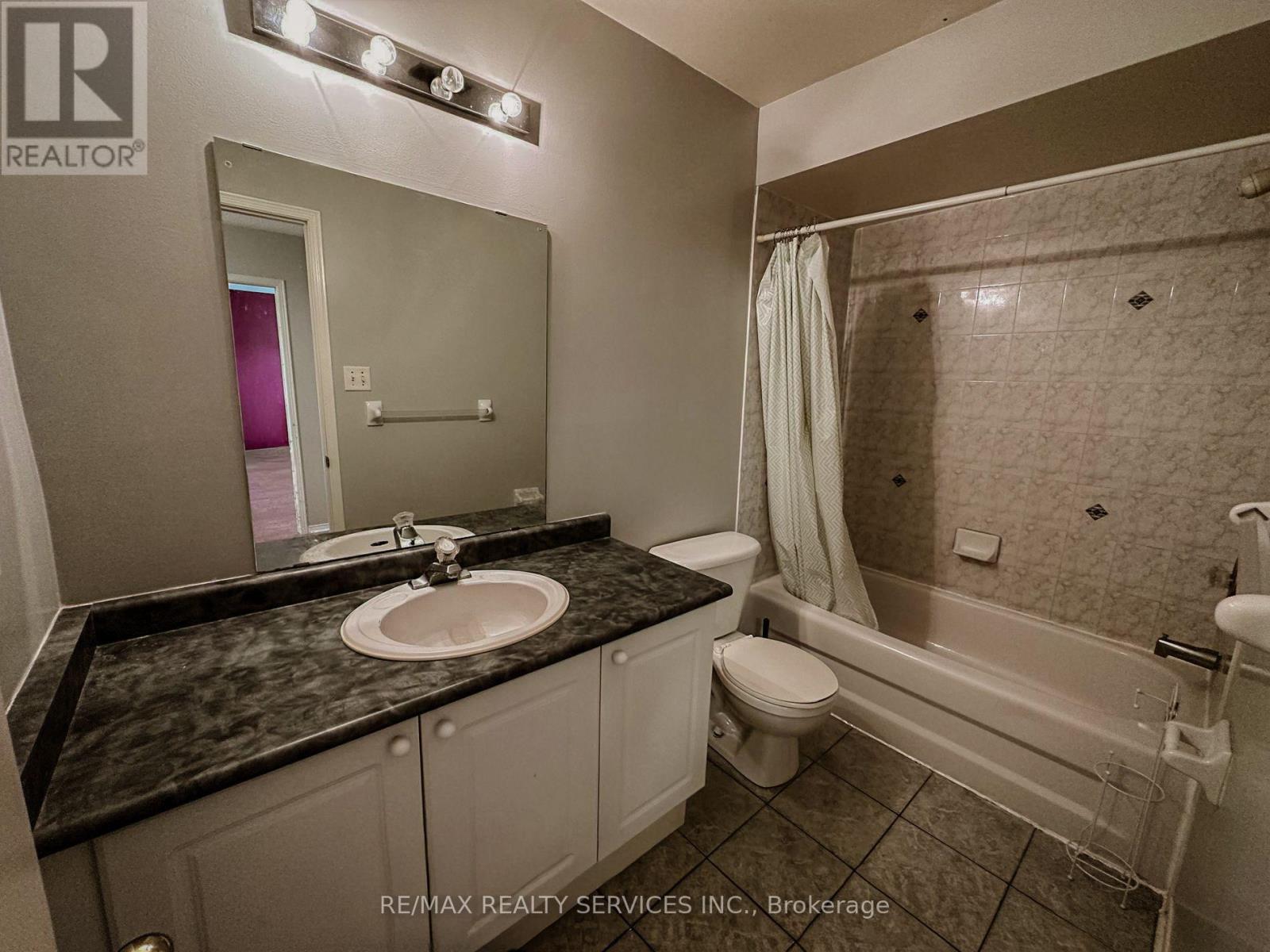 41 Sandyshores Drive, Brampton, Ontario  L6R 2H2 - Photo 13 - W13722738