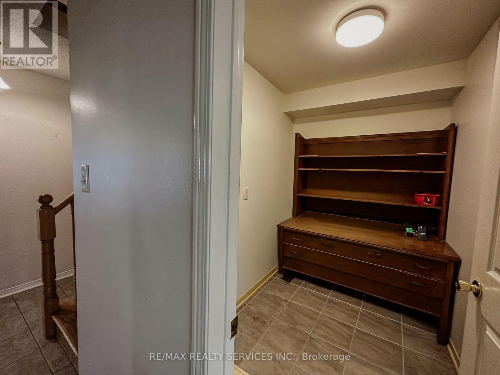 41 Sandyshores Drive, Brampton, Ontario  L6R 2H2 - Photo 9 - W13722738
