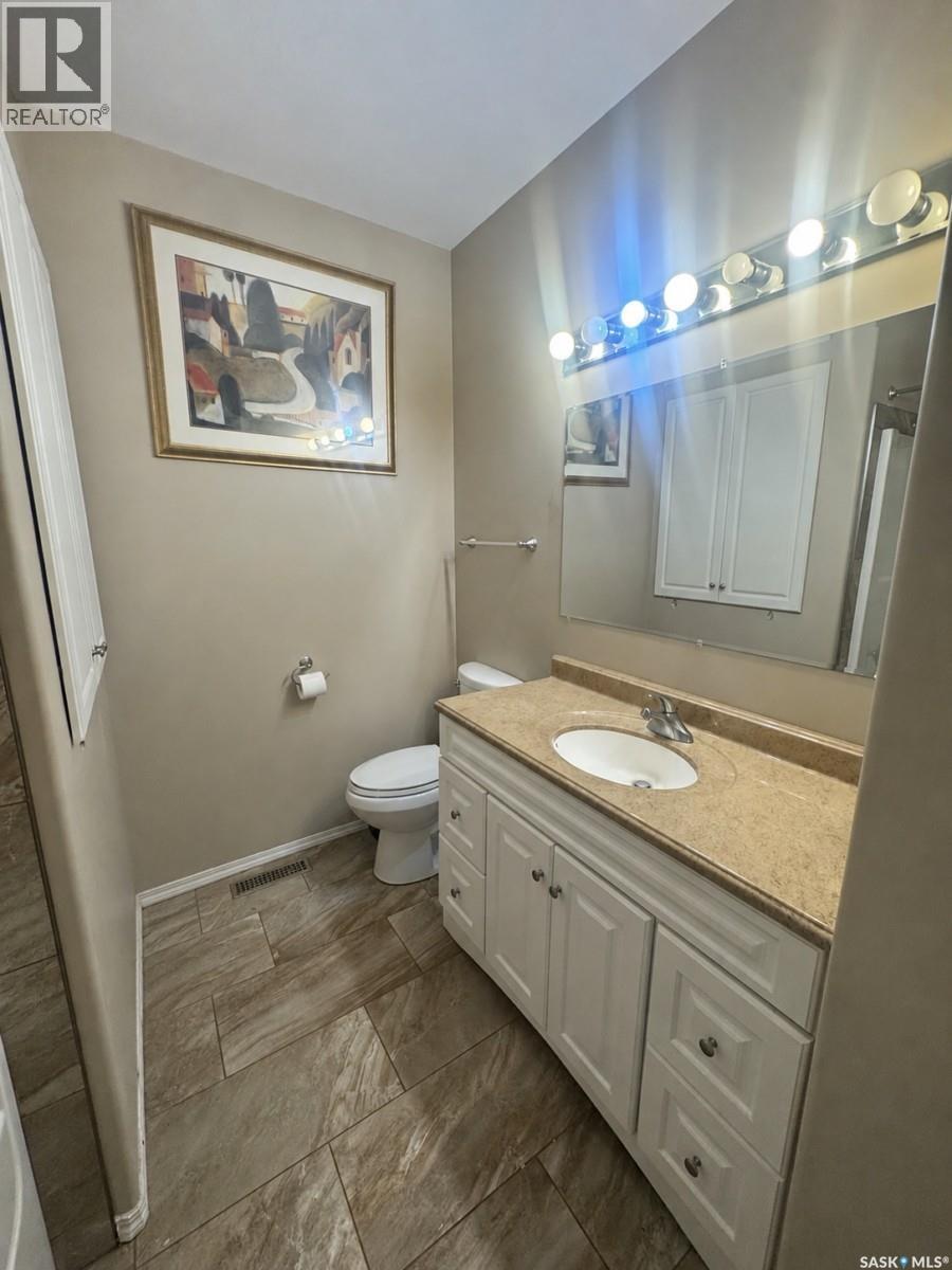 1736 C Avenue N, Saskatoon, Saskatchewan  S7L 1L7 - Photo 15 - SK046918