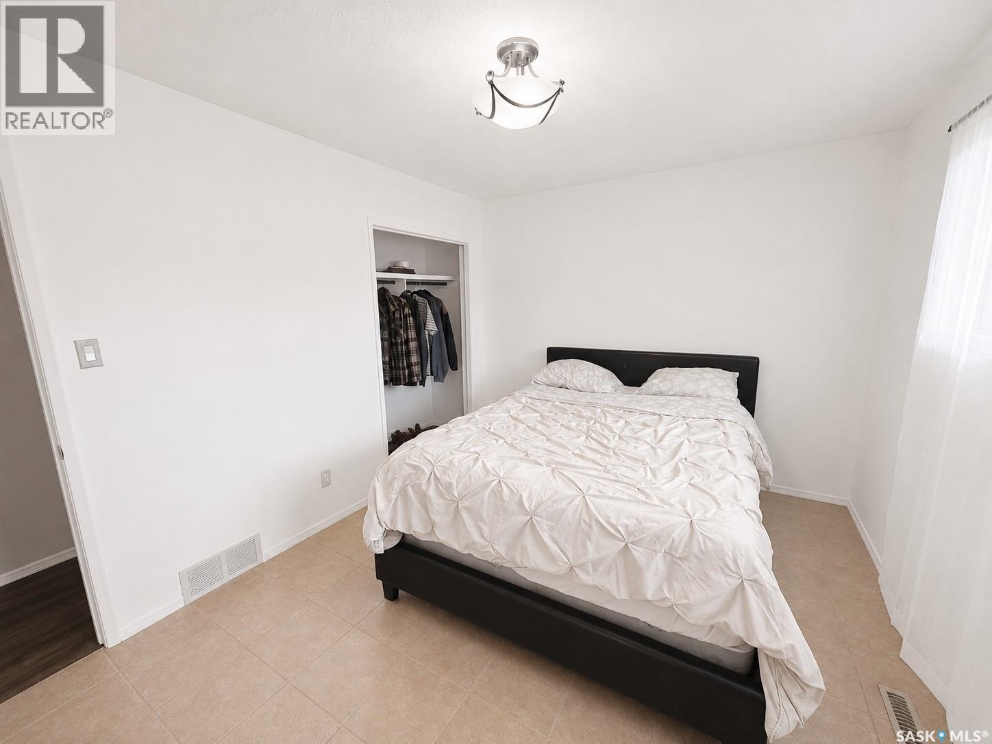 2145 37th Street W, Saskatoon, Saskatchewan  S7L 4E6 - Photo 21 - SK046891