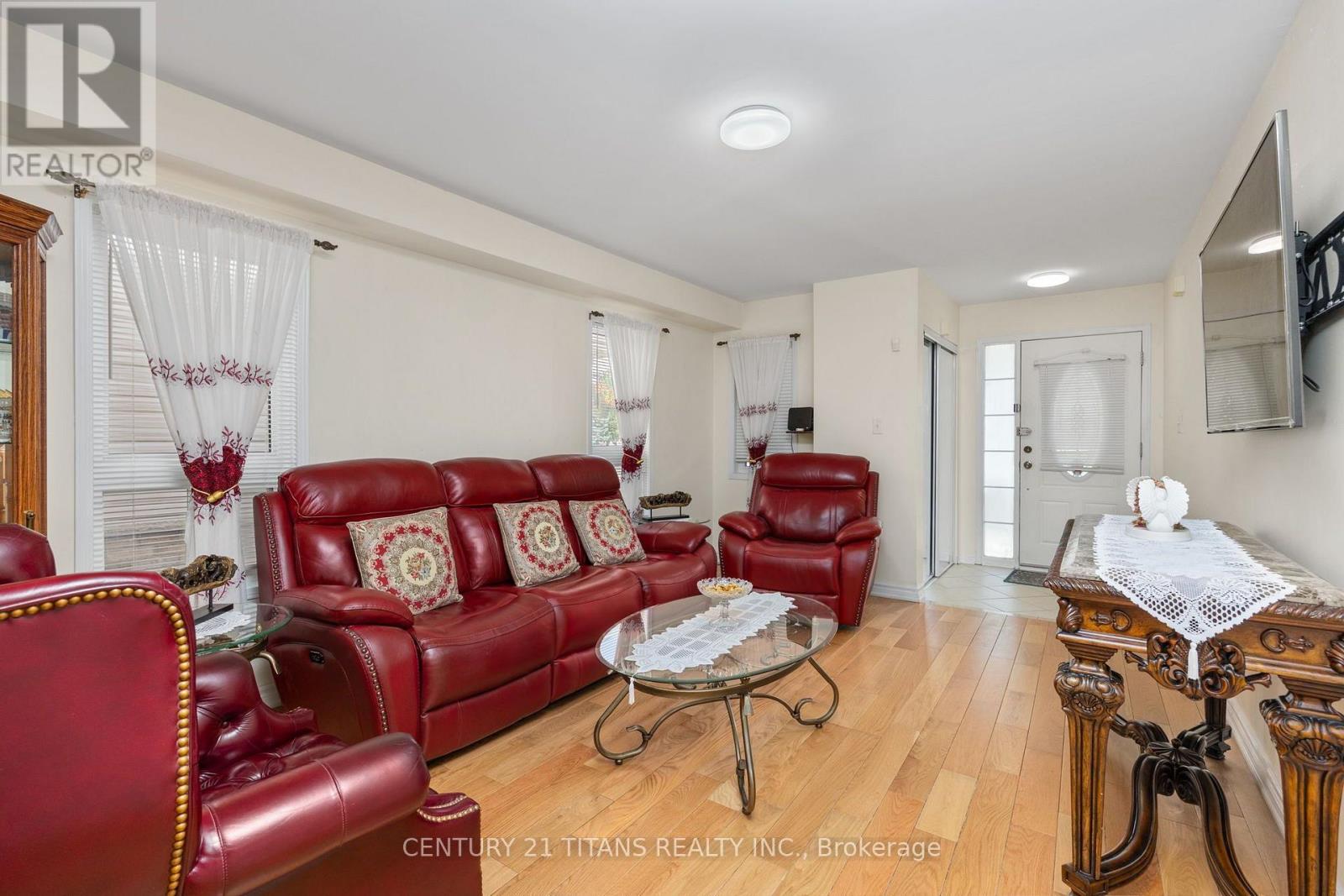 69 Rampart Crescent, Whitby, Ontario  L1P 1T7 - Photo 19 - E13703930