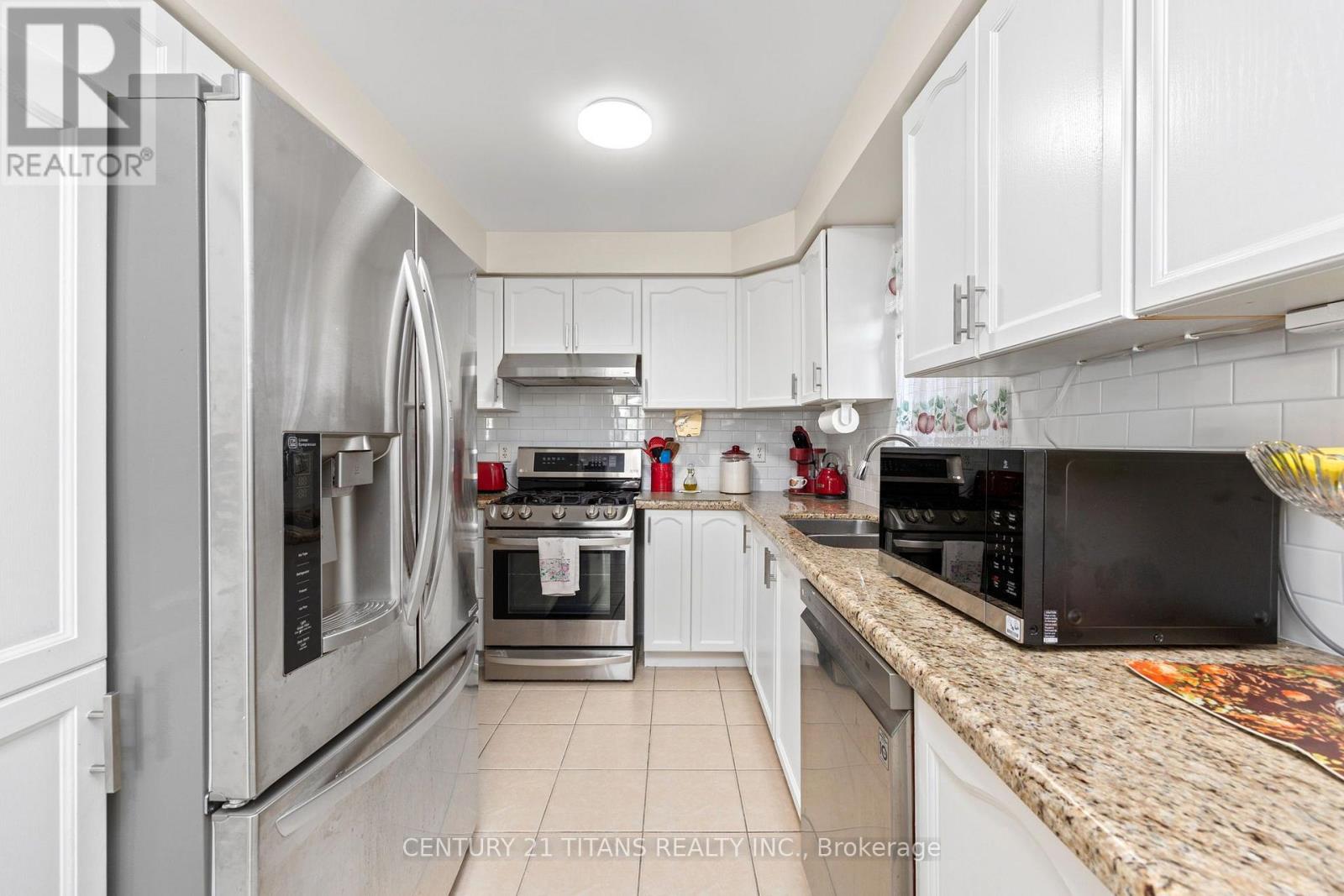69 Rampart Crescent, Whitby, Ontario  L1P 1T7 - Photo 26 - E13703930