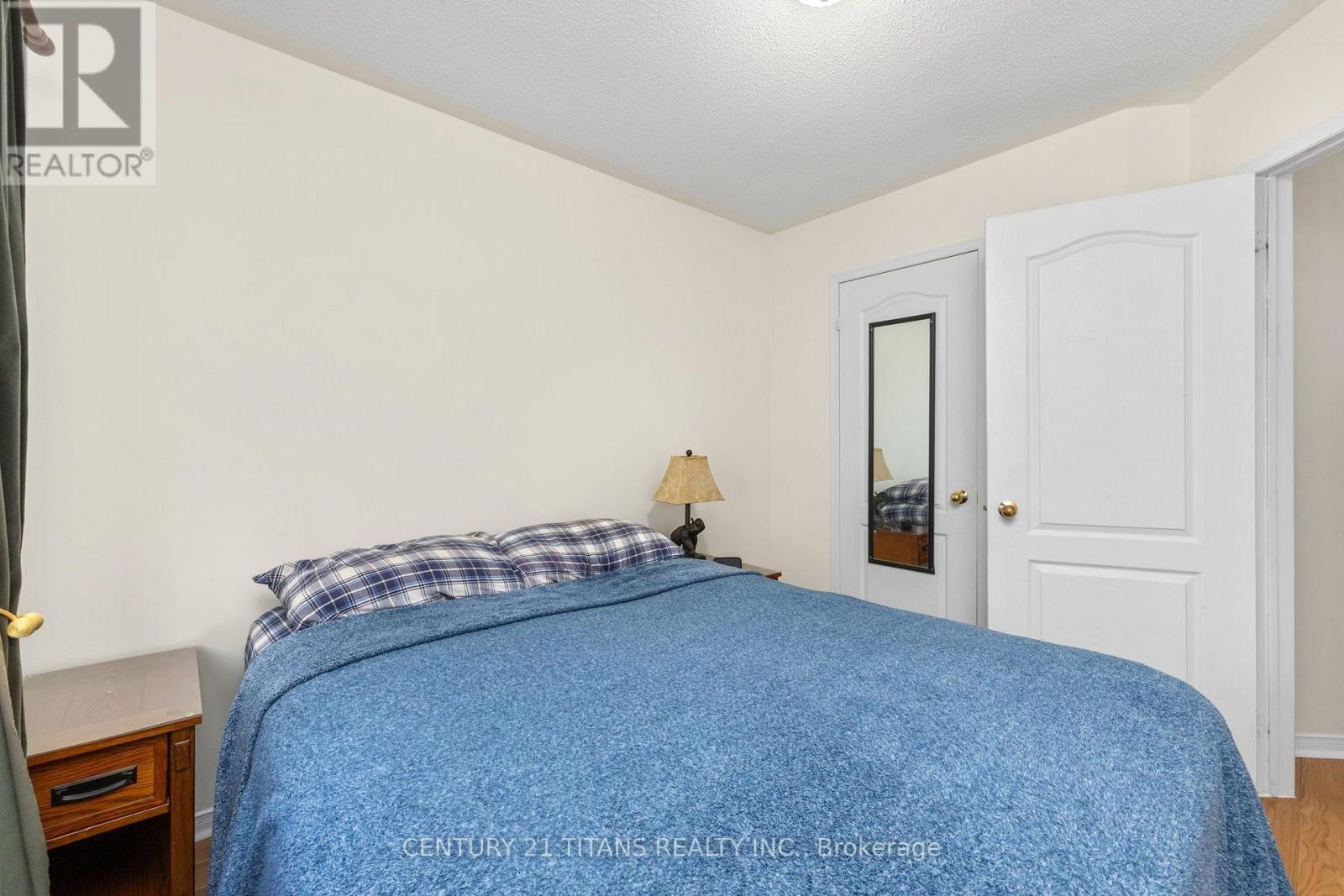 69 Rampart Crescent, Whitby, Ontario  L1P 1T7 - Photo 29 - E13703930