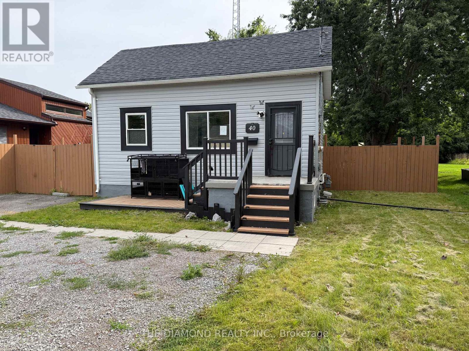 40 St Patrick Street, Kawartha Lakes, Ontario  K9V 1R2 - Photo 2 - X13722660