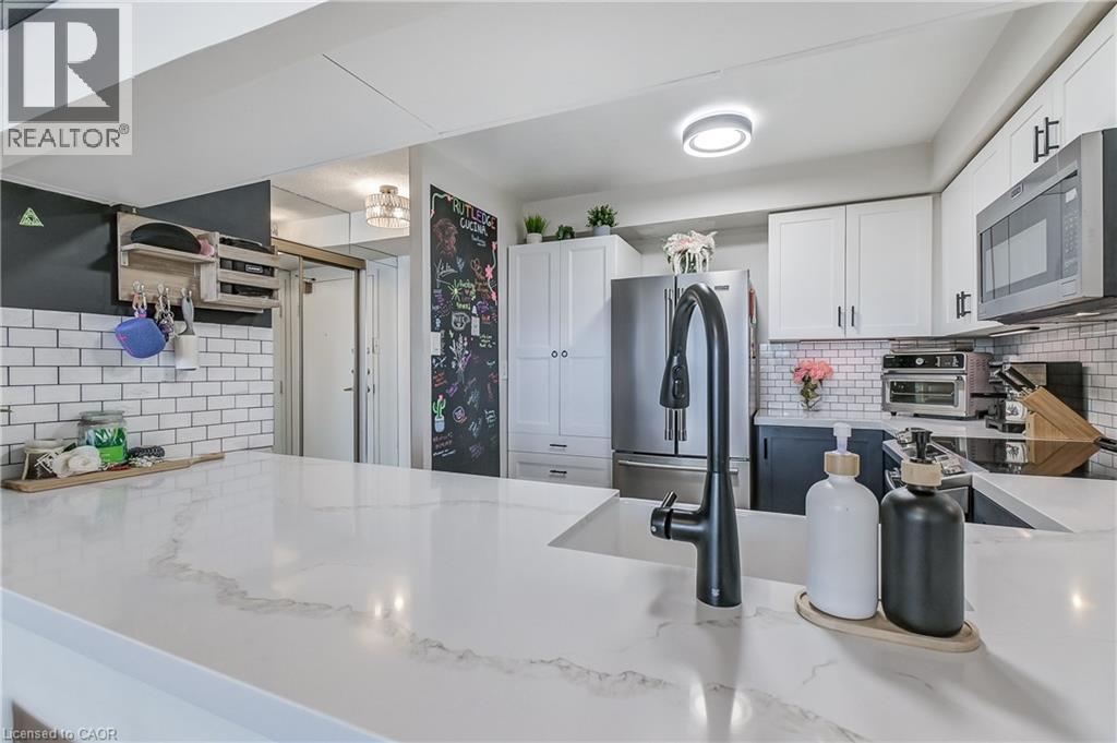 3845 Lakeshore Boulevard W Unit# 804, Toronto, Ontario  M8W 4Y3 - Photo 14 - 40819624