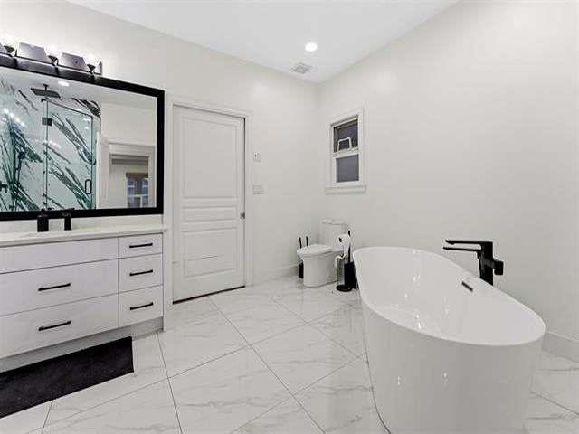 15181 68a Avenue, Surrey, British Columbia  V3S 7Y7 - Photo 6 - R3159574