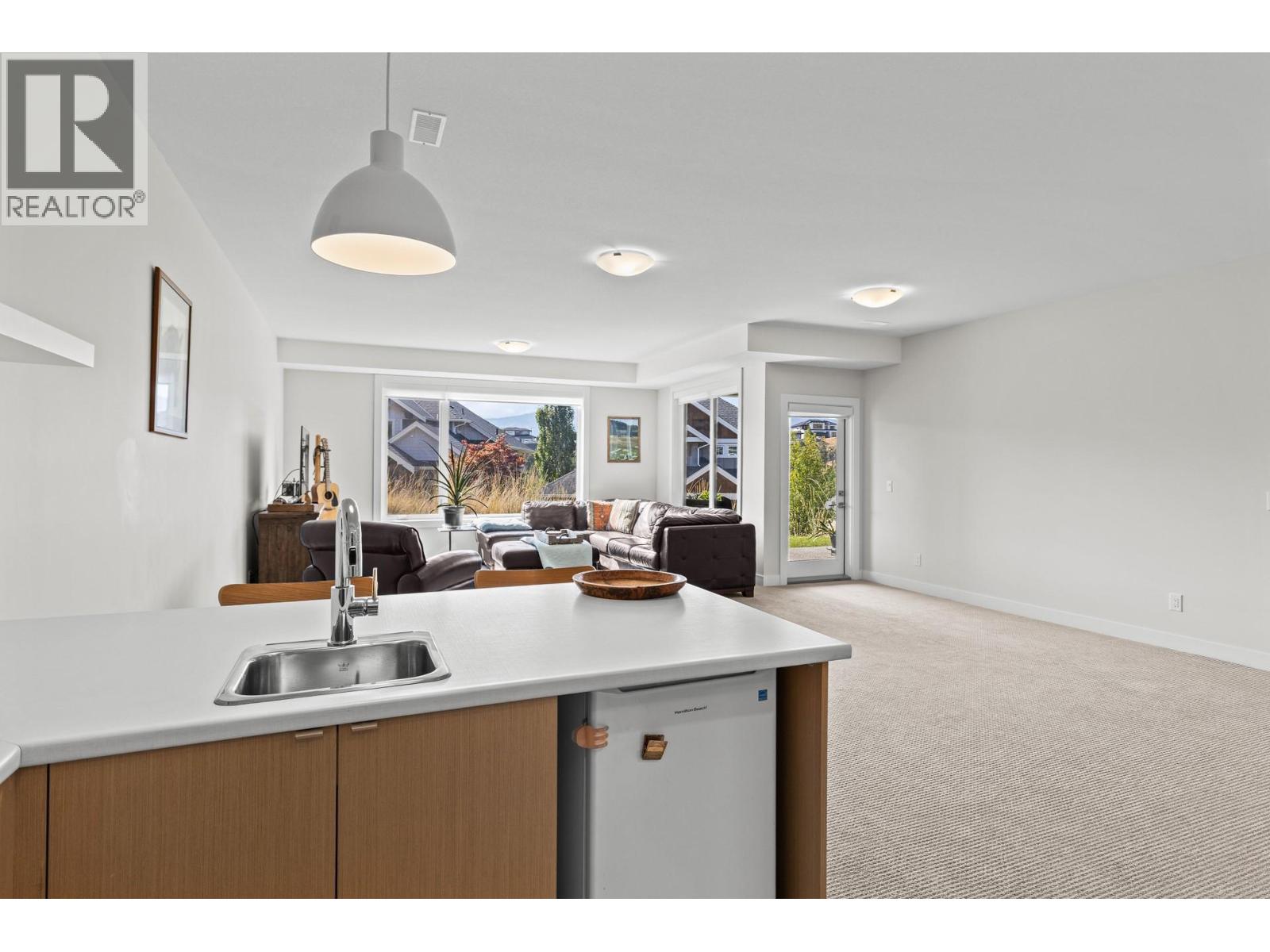 1349 Rocky Point Drive Unit# 8, Kelowna, British Columbia V1V 0B5 - Photo 37 - 10398668