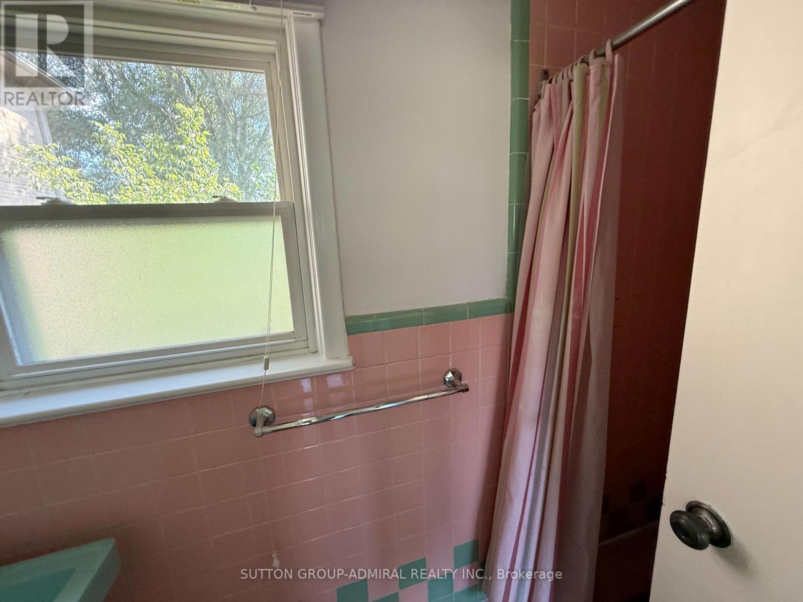 119 Caribou Road, Toronto, Ontario  M5N 2B1 - Photo 11 - C13443226