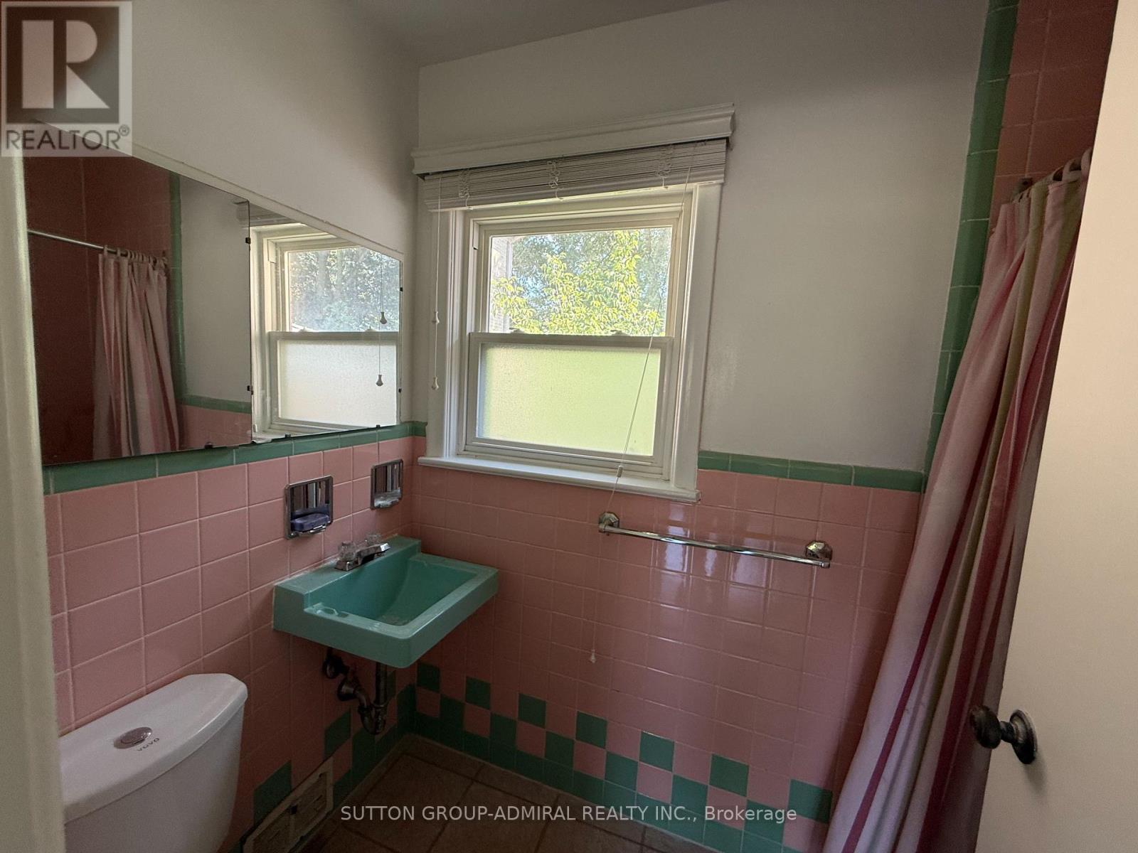 119 Caribou Road, Toronto, Ontario  M5N 2B1 - Photo 12 - C13443226