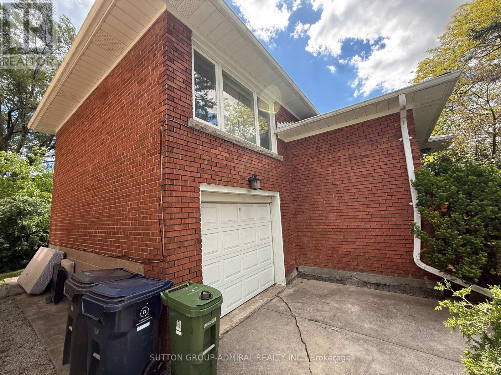 119 Caribou Road, Toronto, Ontario  M5N 2B1 - Photo 5 - C13443226