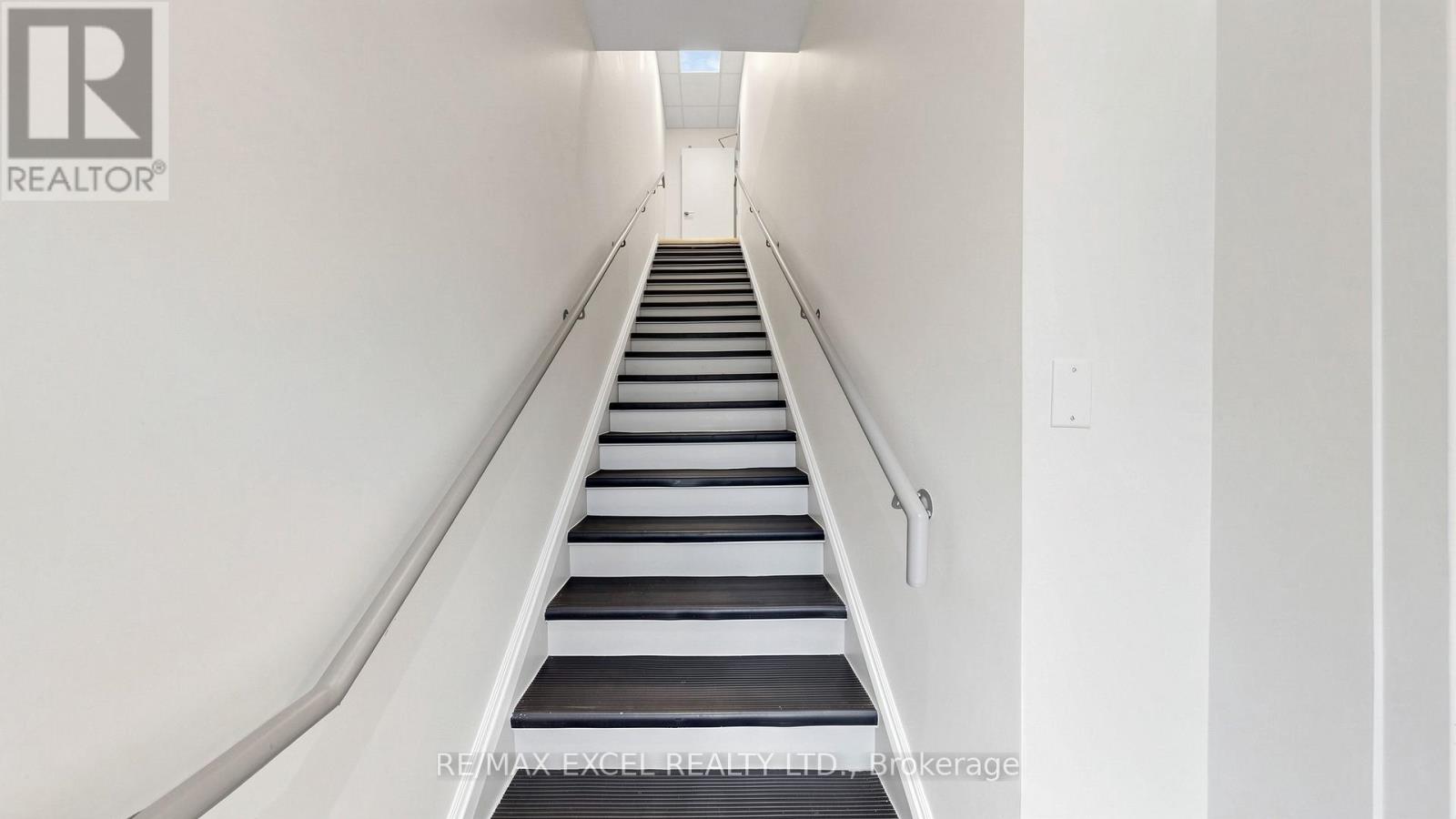 15 - 158 Don Hillock Drive, Aurora, Ontario  L4G 0G9 - Photo 17 - N13496058