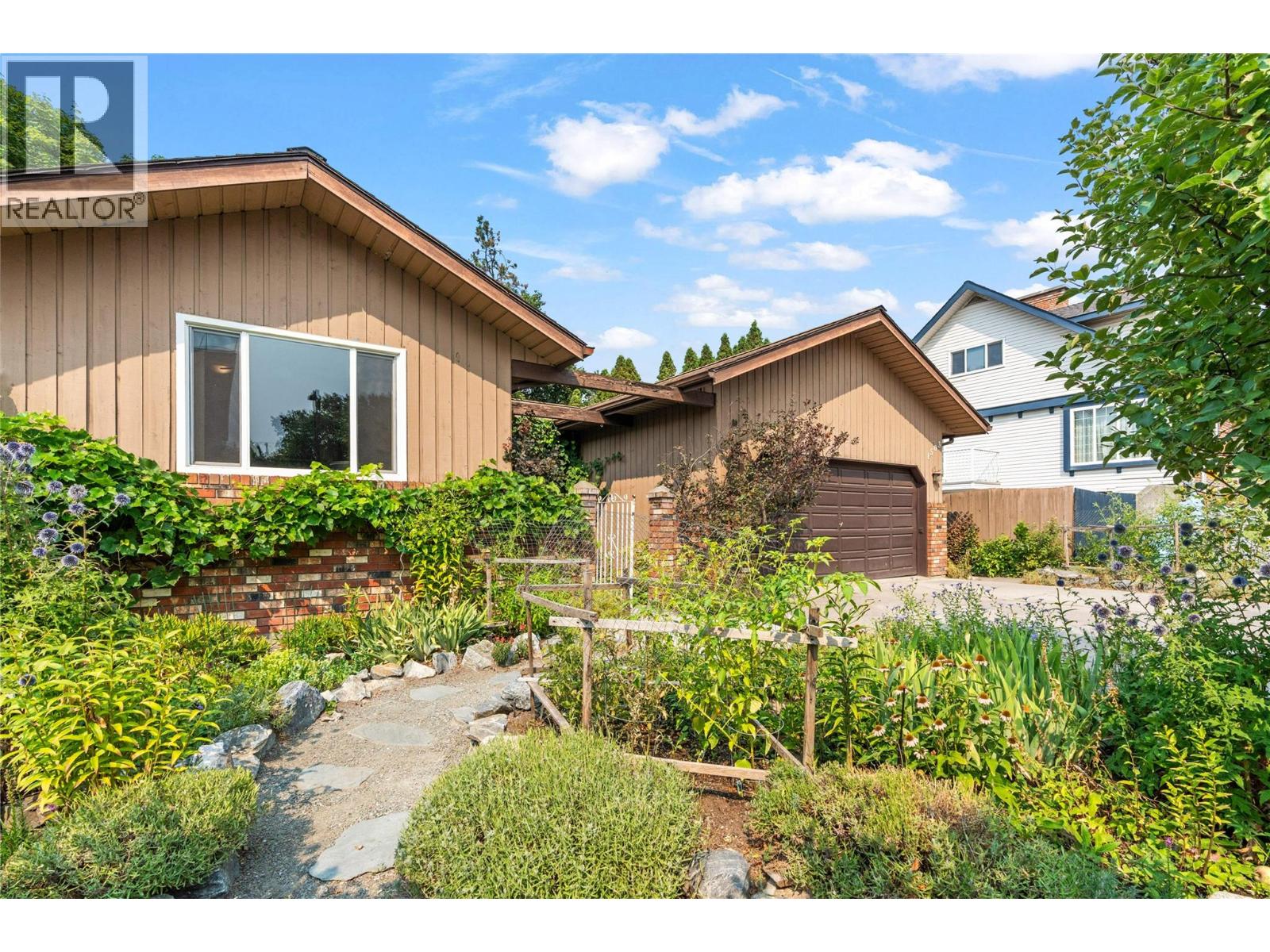 1503 39a Avenue, Vernon, British Columbia  V1T 7S3 - Photo 2 - 10398998