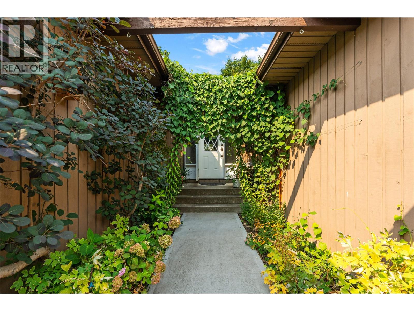1503 39a Avenue, Vernon, British Columbia  V1T 7S3 - Photo 4 - 10398998