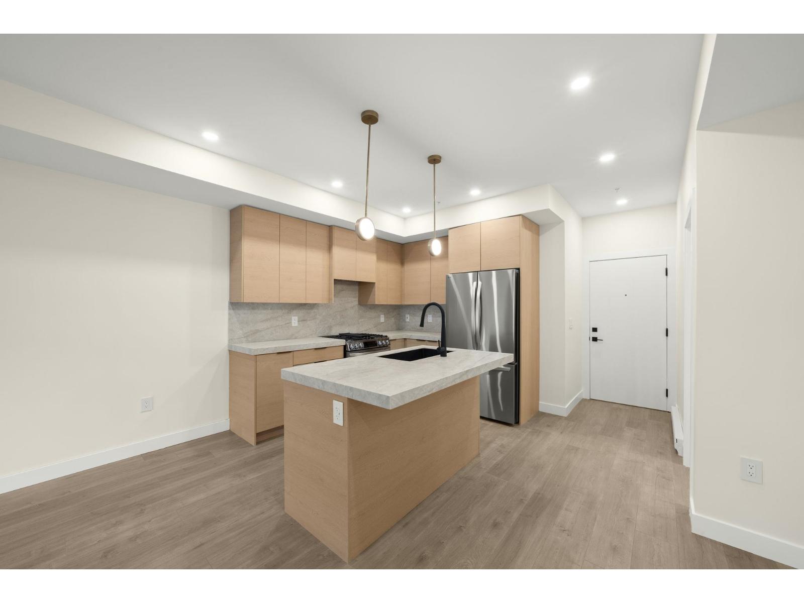 211 15353 17 Avenue, Surrey, British Columbia V4A 1T8 - Photo 6 - R3159635