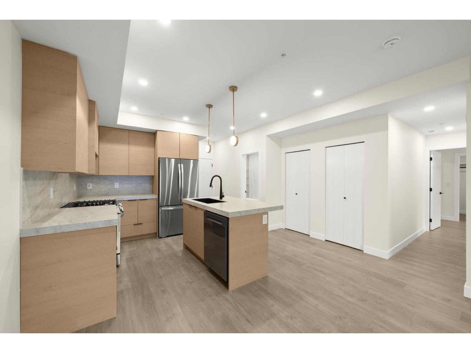 211 15353 17 Avenue, Surrey, British Columbia V4A 1T8 - Photo 7 - R3159635