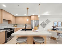 208 15353 17 AVENUE, Surrey, British Columbia