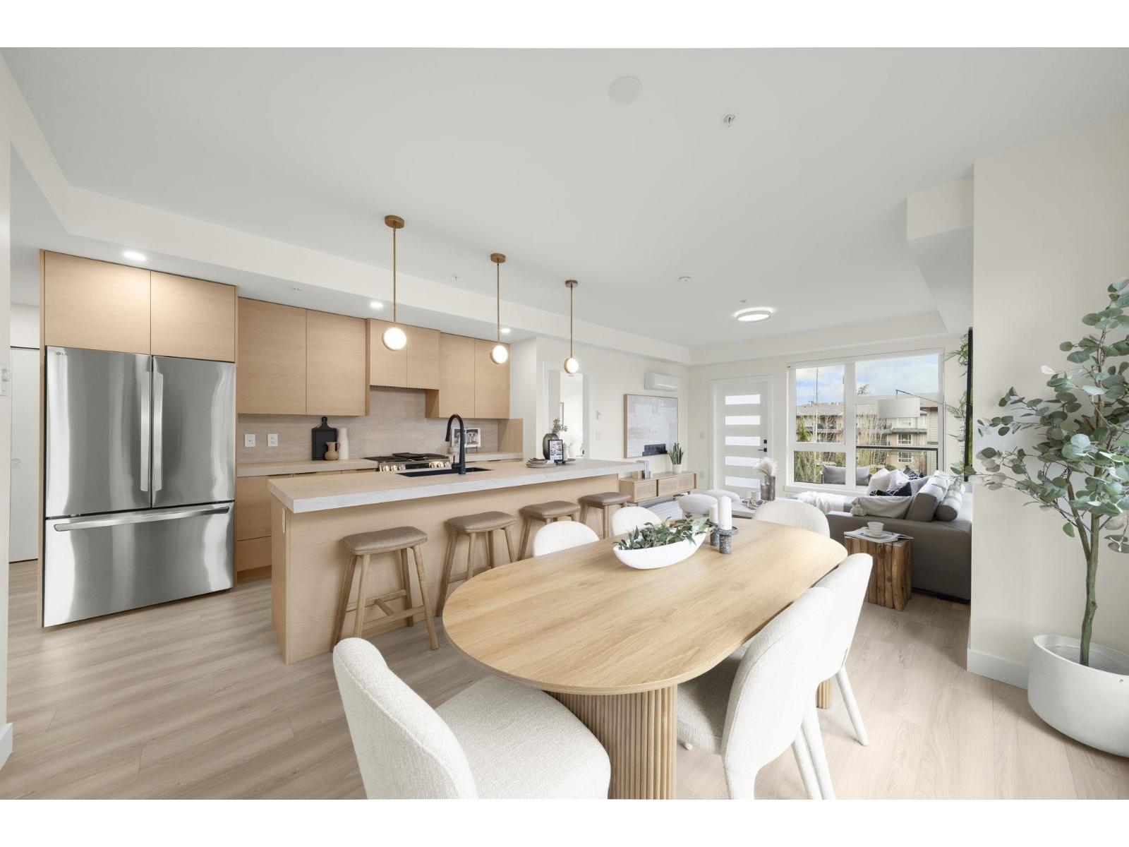 304 15353 17 Avenue, Surrey, British Columbia V4A 1T8 - Photo 4 - R3159638