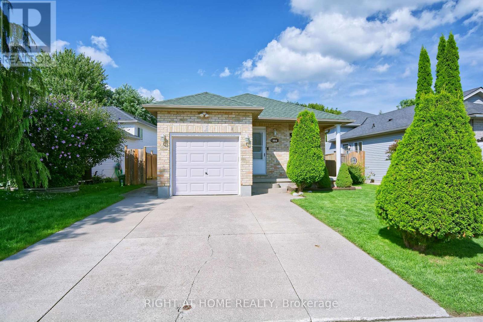 896 FOGERTY STREET, London North, Ontario